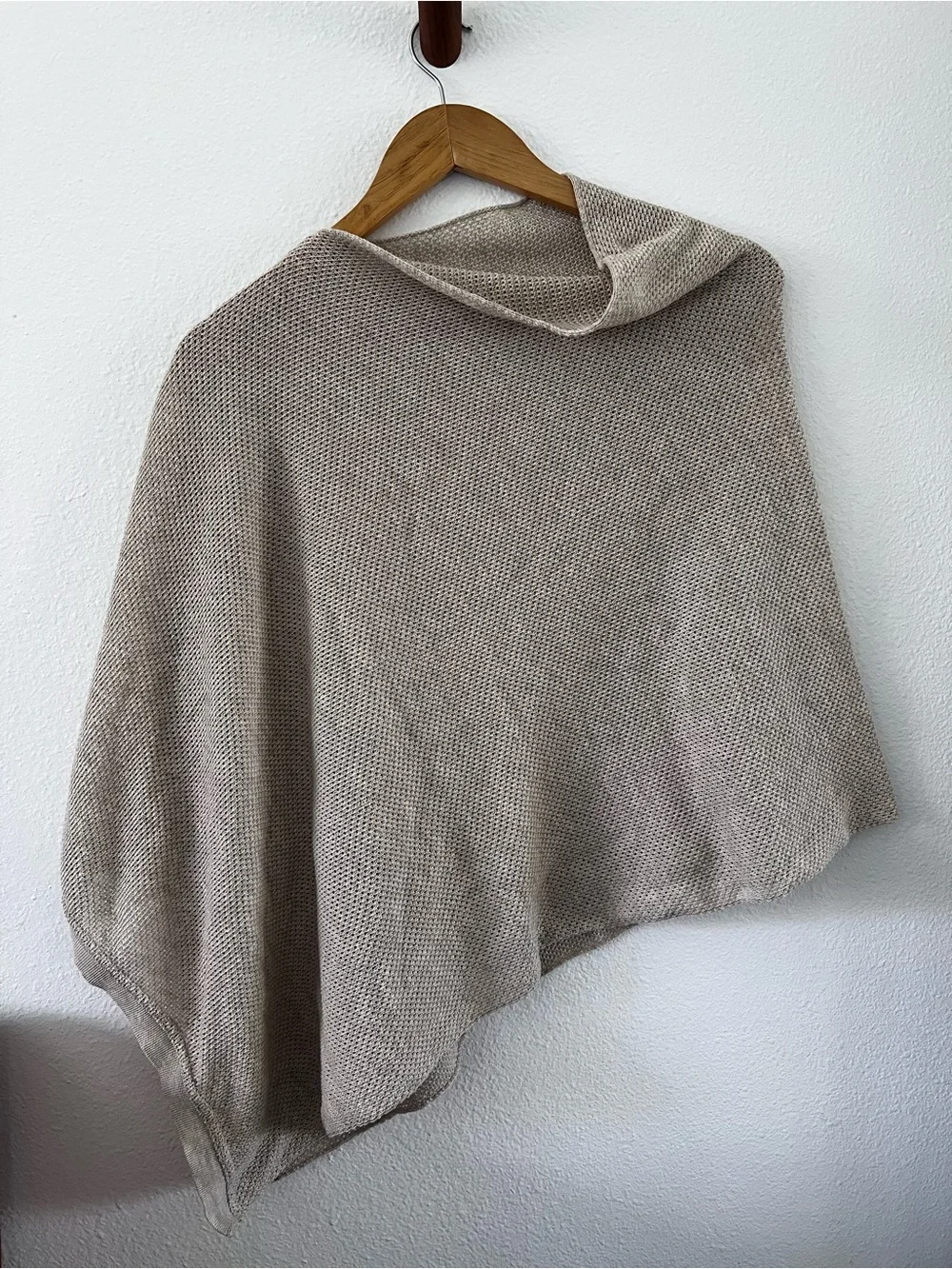 Natural Cocoon by AMMA breastfeeding cover and poncho - Picture 3 of 6